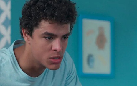 Matheus Abreu (Tato) em cena de Malhação; personagem temerá perder a família com Keyla - Reprodução/TV Globo