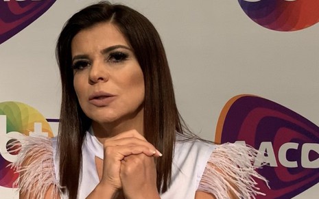 Mara Maravilha em entrevista ao Notícias da TV: apresentadora foi afastada do júri do Programa do Ratinho - MICHAELE GASPARINI/NTV