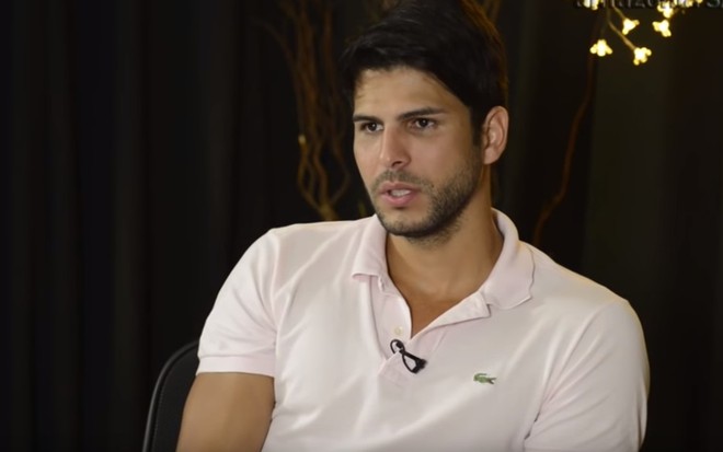 Família de Marcelo Bimbi pede que o participante do Power Couple não seja informado sobre a morte do irmão - REPRODUÇÃO/YOUTUBE