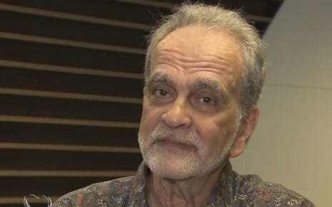 Maurício Kubrusly na Redação do Fantástico em 2015; jornalista está com a saúde debilitada há três anos - Reprodução/TV Globo