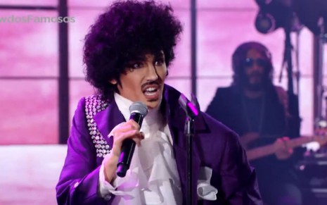 Mel Fronckowiak interpretou o cantor Prince no Show dos Famosos, competição do Domingão do Faustão - REPRODUÇÃO/TV GLOBO