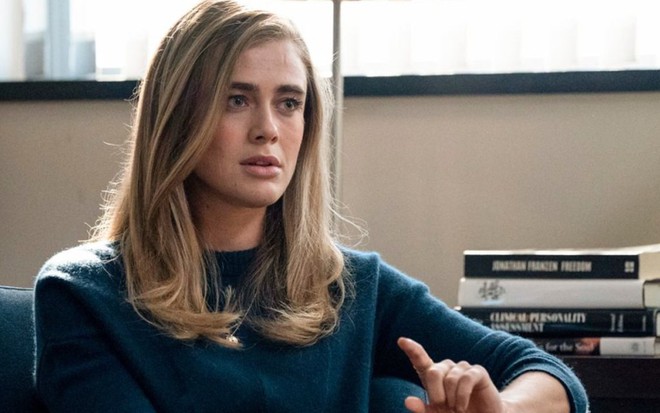 A atriz Melissa Roxburgh em cena da série Manifest: forçar sensualidade é o limite para ela - Divulgação/NBC