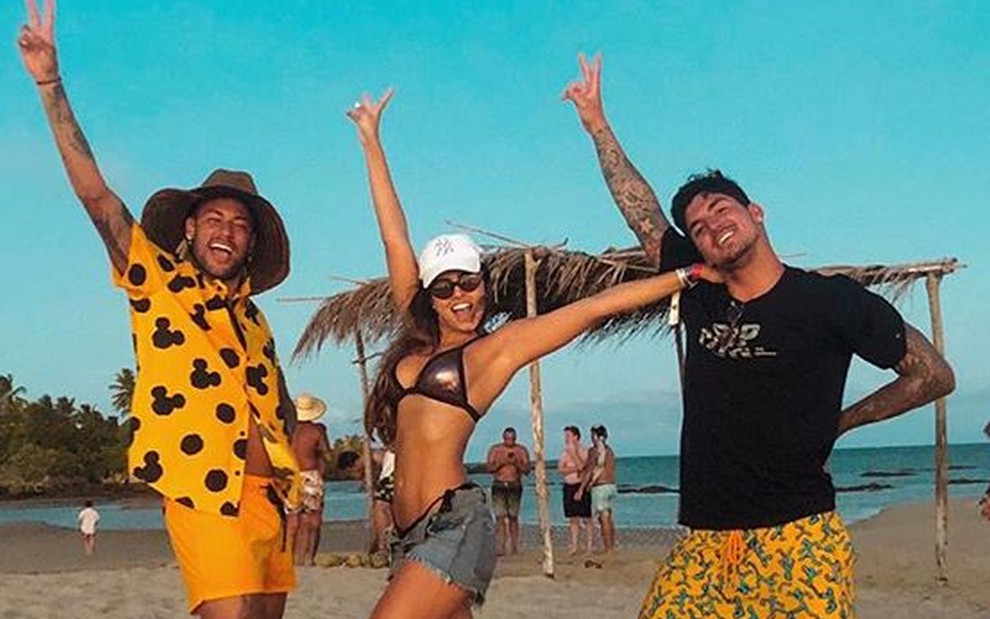 Neymar, Isabella Arantes e Gabriel Medina na foto da discórdia postada no Instagram - Reprodução/TV Globo