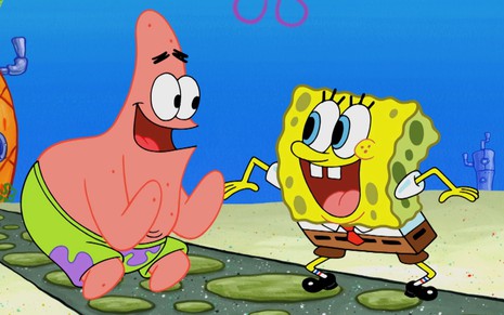 Os amigos Patrick e Bob Esponja em cena da animação da Nickelodeon, que completou 20 anos no ar - Divulgação/Nickelodeon