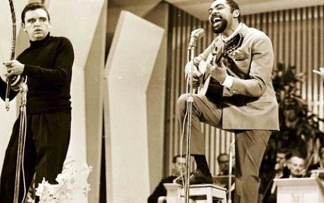 Gilberto Gil em festival de música da Record em 1967, um dos grandes momentos da história da emissora - Reprodução