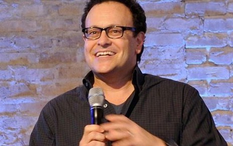 O roteirista e produtor Mitchell Hurwitz, vencedor de três Emmy - Divulgação
