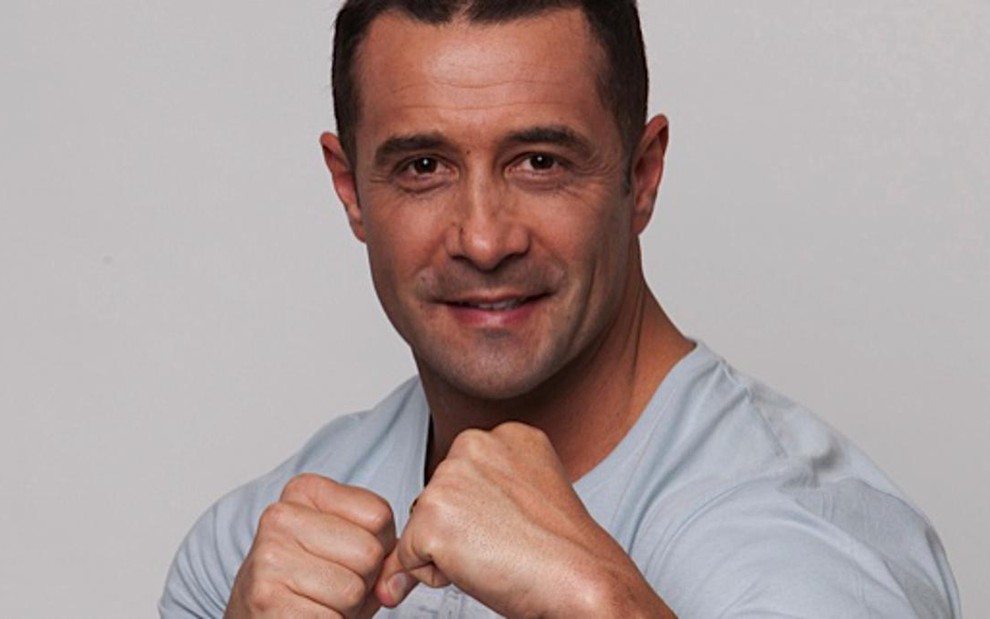 O ator Marcos Oliver, terceiro colocado na final de A Fazenda 6, reality show da Record - Edu Moraes/TV Record