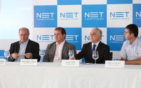 O ministro Paulo Bernardo, o governador Sebastião Viana,  José Félix (Net) e o prefeito Marcus Aguiar - Divulgação/Net