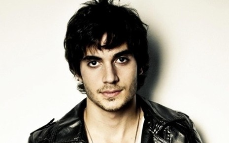 O cantor Fiuk, novo apresentador da MTV, tem contrato com a Globo, mas não há novelas para ele - Divulgação