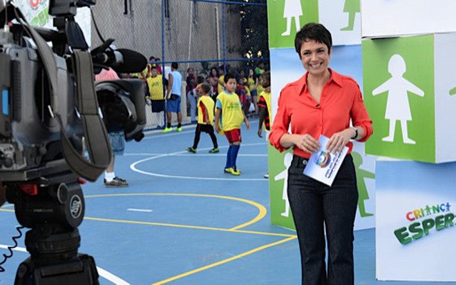 Sandra Annenberg grava chamada do Criança Esperança, que neste ano foi teste para programação de sábado - Divulgação/TV Globo