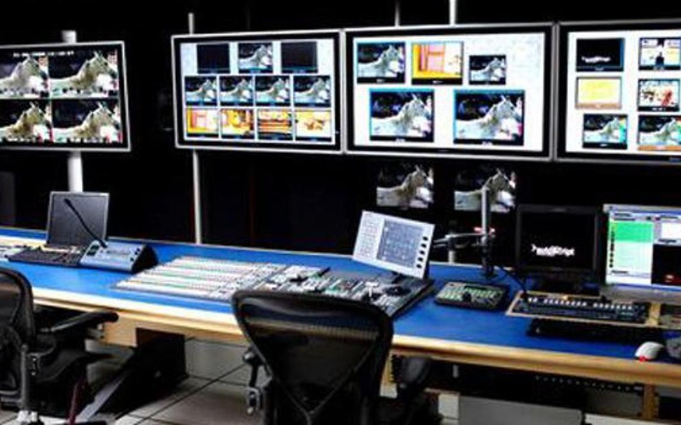 Sala de operações da RTP; emissora portuguesa é uma das críticas à metodologia da GfK - Reprodução/RTP