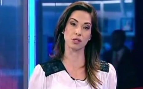 Neila Medeiros, apresentadora do SBT Notícias, que marcou seu pior índice nesta segunda (21) - Reprodução da TV/SBT