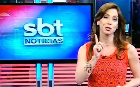 A jornalista Neila Medeiros, apresentadora do SBT Notícias, novo telejornal do SBT - Reprodução da TV/SBT