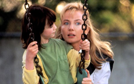 A atriz Rebecca de Mornay como a babá Peyton Flanders em A Mão que Balança o Berço (1991) - Reprodução