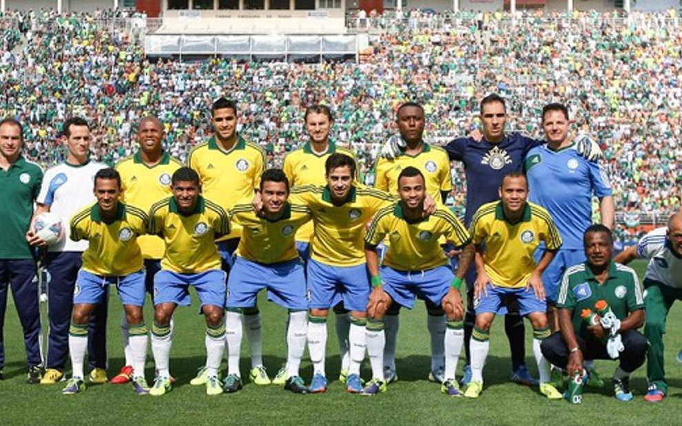 Elenco do Palmeiras em jogo contra o São Caetano, que marcou o acesso do clube à Série A em 2014 - Cesar Greco/Agência Palmeiras