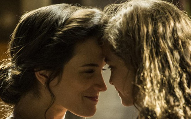 Amélia (Bianca Bin) e Pérola (Mel Maia) em cena de Joia Rara, novela das seis da Globo - Cynthia Salles/TV Globo