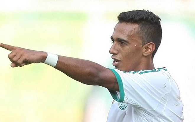 O lateral-esquerdo do Palmeiras Juninho comemora o segundo gol contra o Joinville, no último sábado - Cesar Greco/Agência Palmeiras