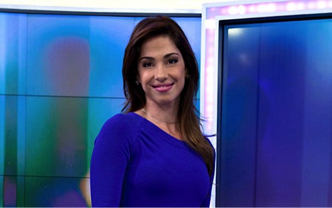 A jornalista Neila Medeiros no cenário do extinto SBT Notícias; ela fará SBT Brasil aos sábados - Mariane Lima/SBT