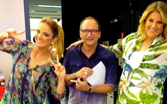 Ticiane Pinheiro, Britto Jr. e Ana Hickmann em intervalo de gravação do Programa da Tarde de verão - Reprodução/Instagram