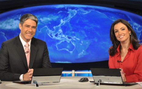 William Bonner e Patrícia Boeta na bancada do Jornal Nacional, principal telejornal da Globo - TV Globo/João Cotta