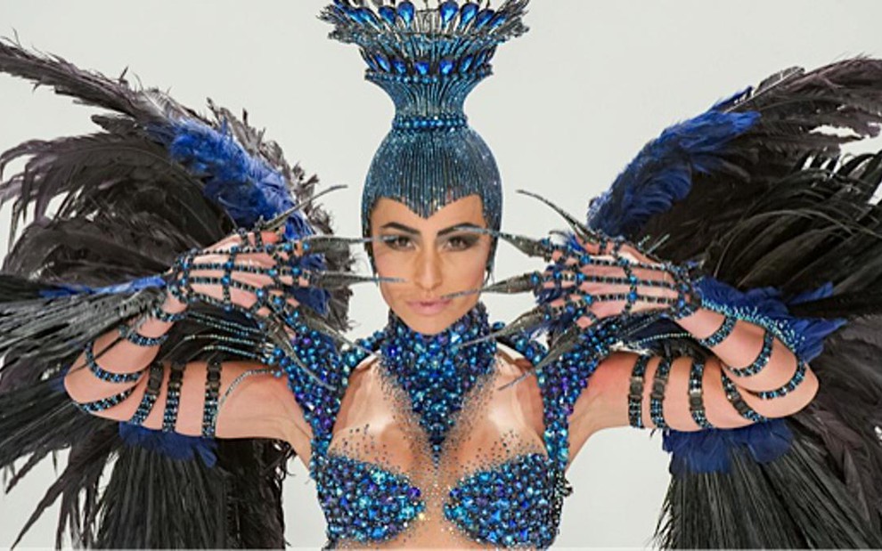 Sabrina Sato, como musa da escola Vila Isabel, em gravação de vinheta do Carnaval de 2014 da Globo - Alex Carvalho/TV Globo