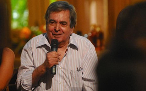 Benedito Ruy Barbosa fala durante o lançamento da novela Paraíso, reescrita pelas filhas, em 2009 - João Miguel Júnior/TV Globo