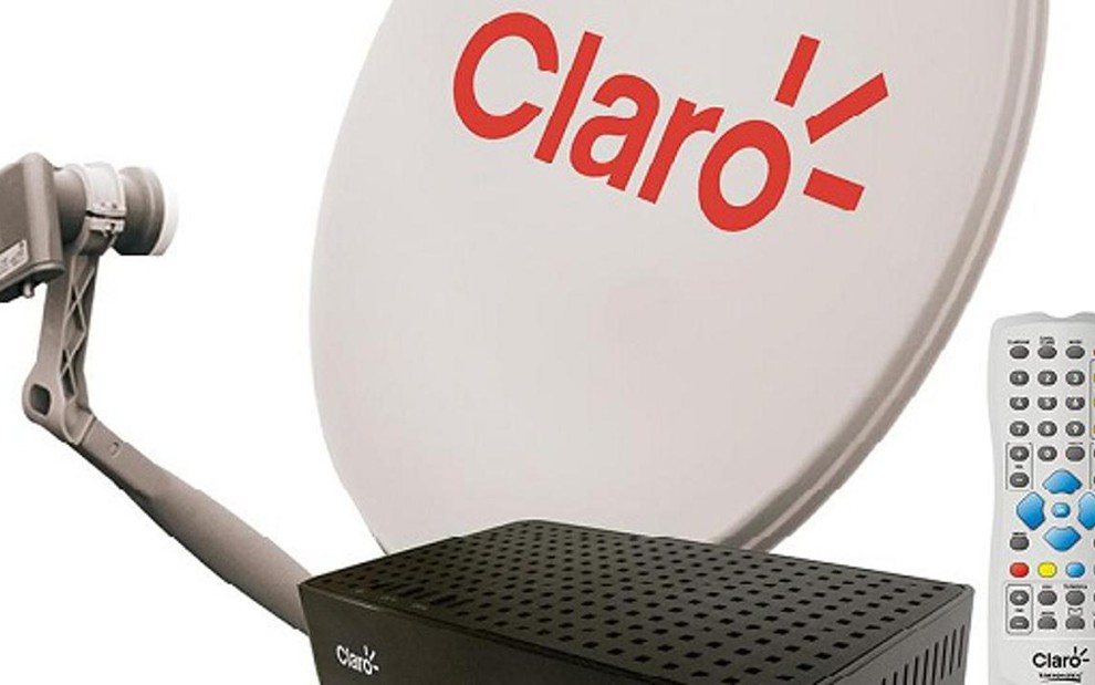 Antena e controle remoto da Claro TV; operadora de TV paga alterou numeração de canais obrigatórios - Reprodução