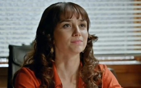 A atriz Simone Spoladore em cena de Pecado Mortal; Patrícia será escolhida procuradora geral do Rio - Reprodução/TV Record
