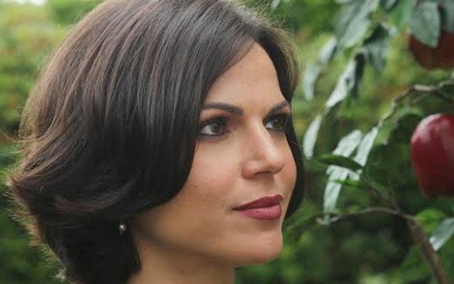 A atriz Lana Parilla interpreta a Rainha Má em Era Uma Vez, que estreou ontem (3) na Record - Divulgação/TV Record