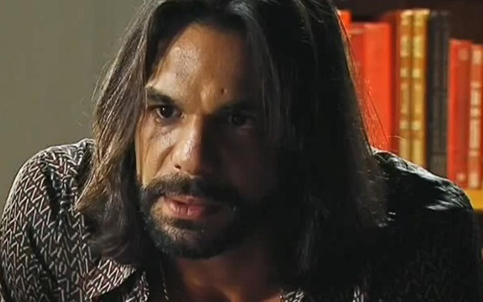 O ator Felipe Cardoso em cena da novela Pecado Mortal, na Record - Reprodução/TV Record