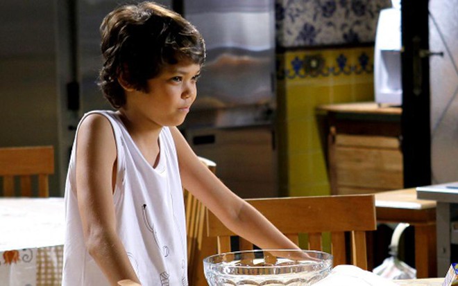 Pedro Henrique (Thiago) em cena de Chiquititas; o garoto vai aprontar ainda mais no Raio de Luz - Divulgação/SBT