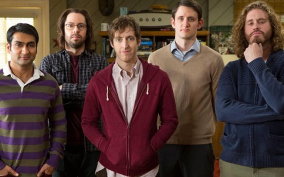 Kumali Nanjiani, Martin Starr, Thomas Middleditch, Zach Woods e TJ Miller estão no elenco de Silicon Valley - Divulgação/HBO