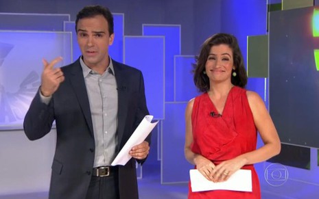 Tadeu Schmidt e Renata Vasconcelos apresentam o Fantástico; programa teve a pior audiência da história - Reprodução/TV Globo