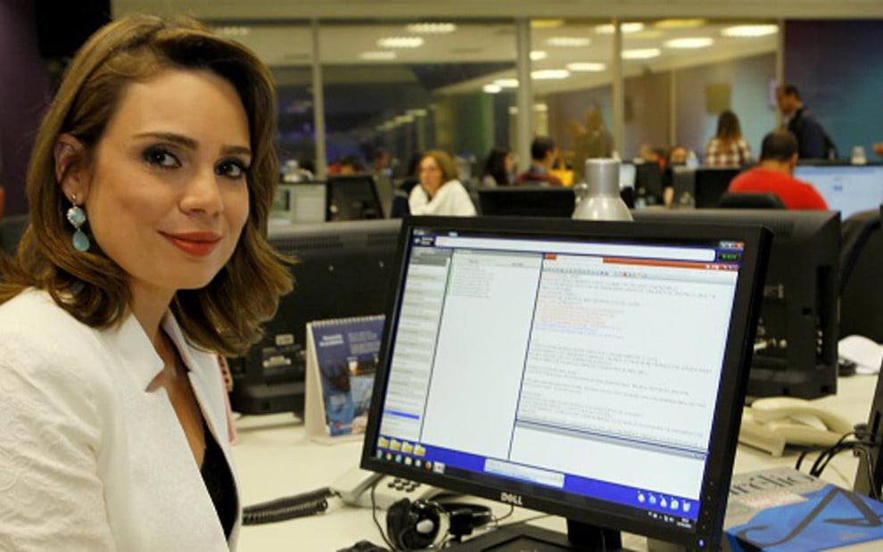 Rachel Sheherazade na redação de jornalismo do SBT; âncora do SBT Brasil pensou que seria demitida - Lourival Ribeiro/SBT