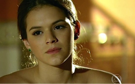 Bruna Marquezine em cena do capítulo de sexta-feira (25) de Em Família; sua personagem está apaixonada - Reprodução/TV Globo