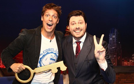 O humorista Fábio Porchat com Danilo Gentili durante gravação da edição de estreia do The Noite - Roberto Nemanis/SBT