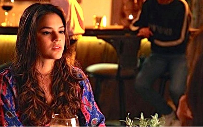 A atriz Bruna Marquezine (Luiza) em cena da novela das nove da TV Globo, Em Família - Reprodução/TV Globo