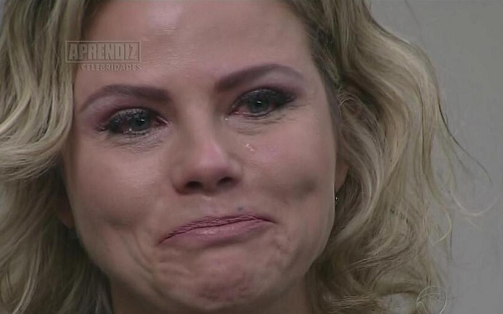 Maria Cândida chora ao ser demitida por Roberto Justus em Aprendiz Celebridades, reality show da Record - Reprodução/TV Record
