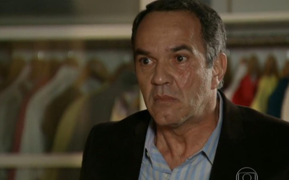 O ator Humberto Martins (Virgílio) em cena de Em Família, da Globo; personagem sai de casa - Reprodução/TV Globo