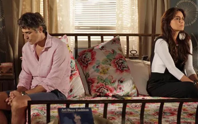 Gianecchini e Giovanna Antonelli em cena de Em Família; Record diz que 'ninguém suporta' trama da Globo - Pedro Curi/TV Globo