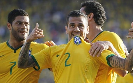 Daniel Alves celebra segundo gol do Brasil contra o Panamá; jogo superou audiência de novela das seis - Rafael Ribeiro/CBF