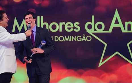 Fausto Silva e Mateus Solano no Melhores do Ano de 2013, exibido pela Globo em março - Divulgação/TV Globo