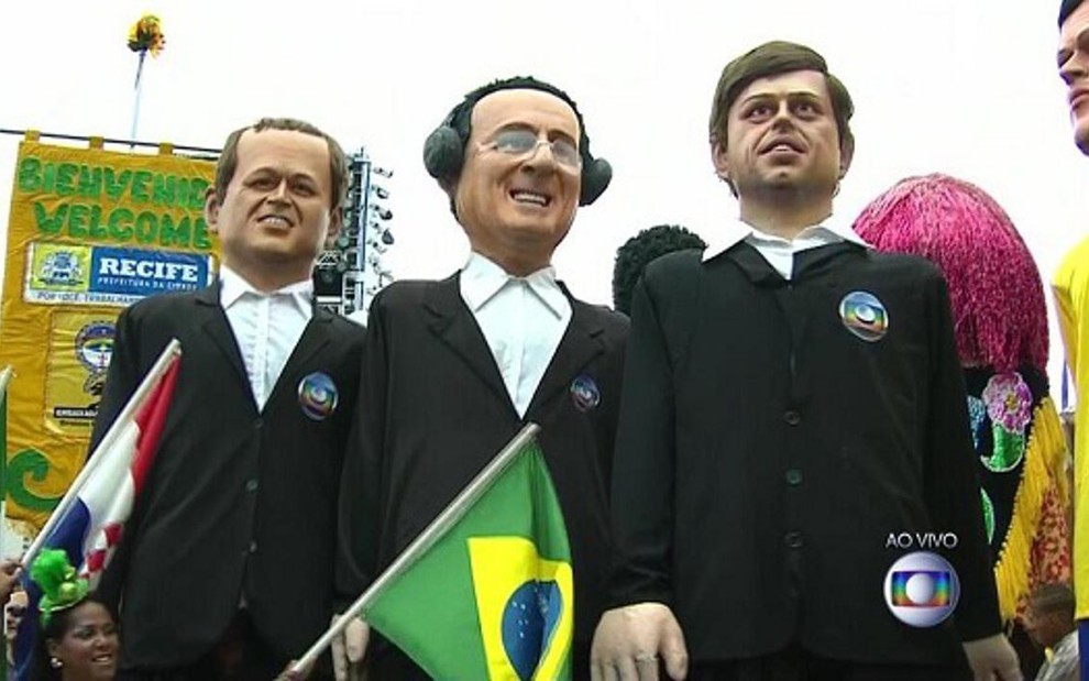 Globo exibe bonecos de Olinda de Tiago Leifert, Galvão Bueno e Juninho Pernambucano - Reprodução/TV Globo