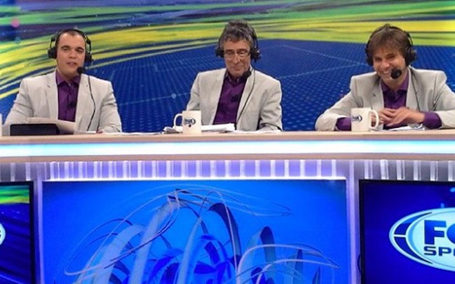 O comentarista Mano, o narrador Paulinho Arapuan e o humorista Fábio Rabin no Fox Sports 2 - Reprodução/Instagram