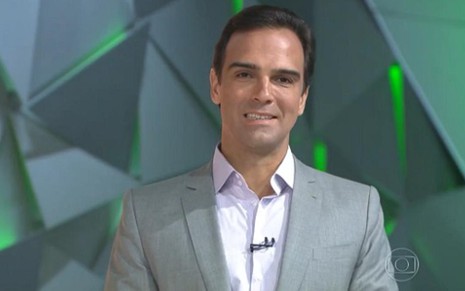 Tadeu Schmidt no Fantástico deste domingo (15); programa teve leitura labial do técnico Felipão - Reprodução/TV Globo