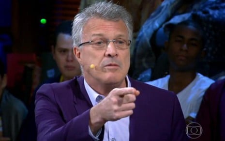 Pedro Bial apresenta o Na Moral sobre racismo, na quinta-feira (10); programa teve debate cortado - Reprodução/TV Globo