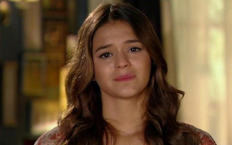 Bruna Marquezine (Luiza) chora em anúncio de relançamento de Em Família, novela da Globo - Reprodução/TV Globo