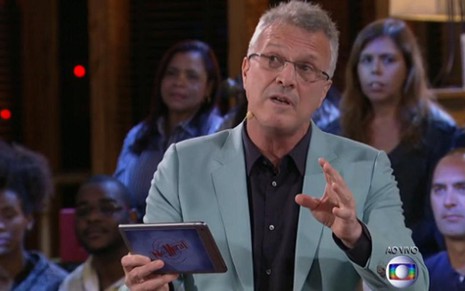 Pedro Bial apresenta debate sobre internet no programa Na Moral, exibido ao vivo na quinta-feira (18) - Reprodução/TV Globo