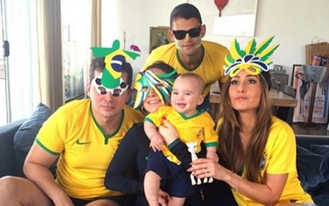 Sabrina Sato com familiares no apartamento que ela colocou à venda em São Paulo - Reprodução/Instagram
