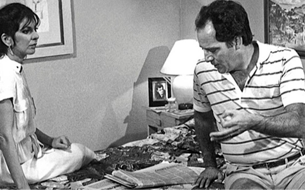 Marília Pêra e Cláudio Marzo em cena de Quem Ama Não Mata, minissérie de 1982 que será refeita - Nelson Di Rago/Memória Globo